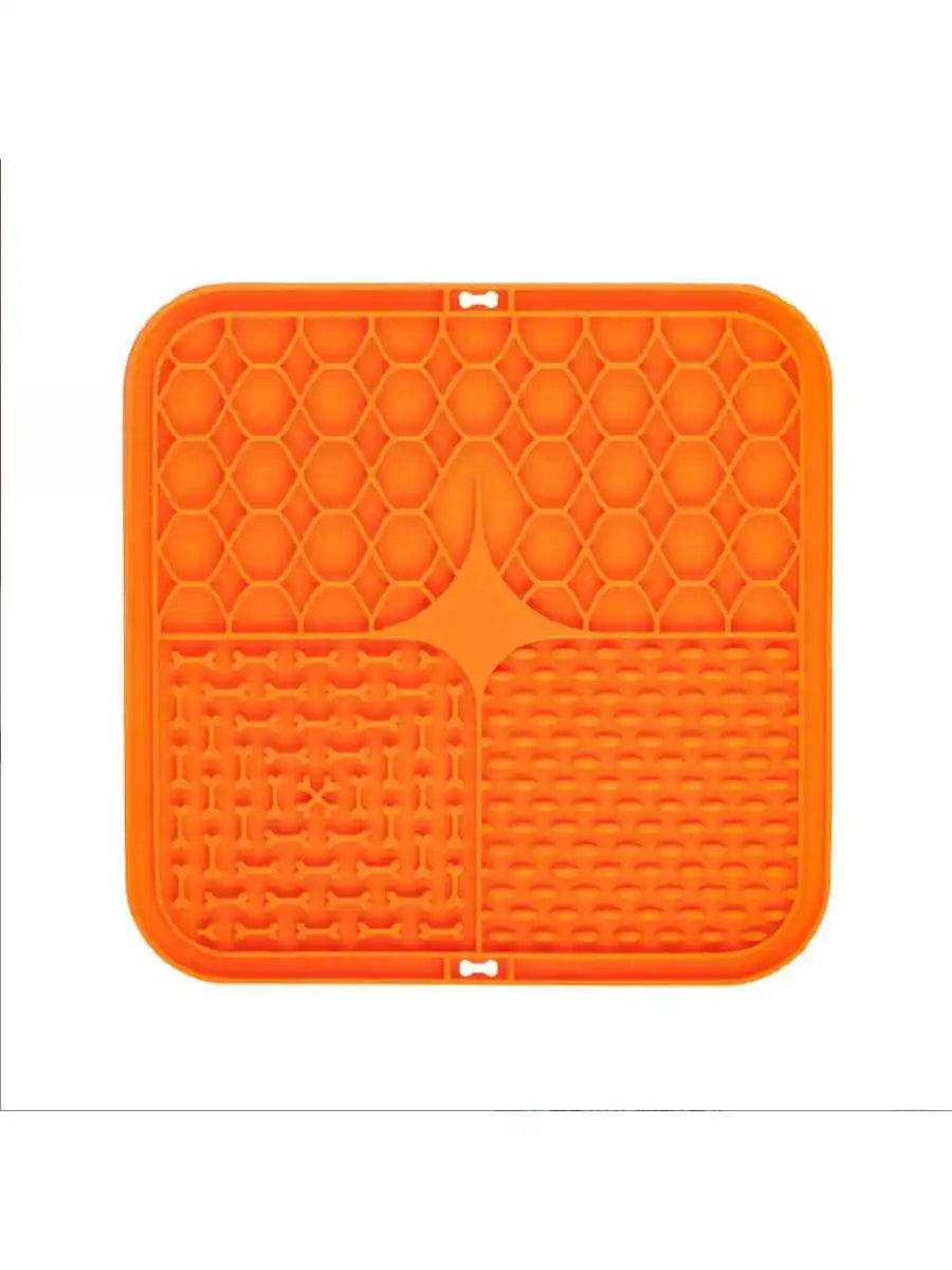 Pet Licking Pad – Silicone Slow Feeder with Suction Cups for Dogs & Cats